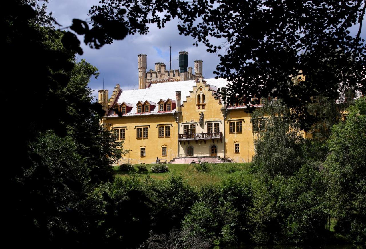 Hotel Zamek Netschetin Extérieur photo